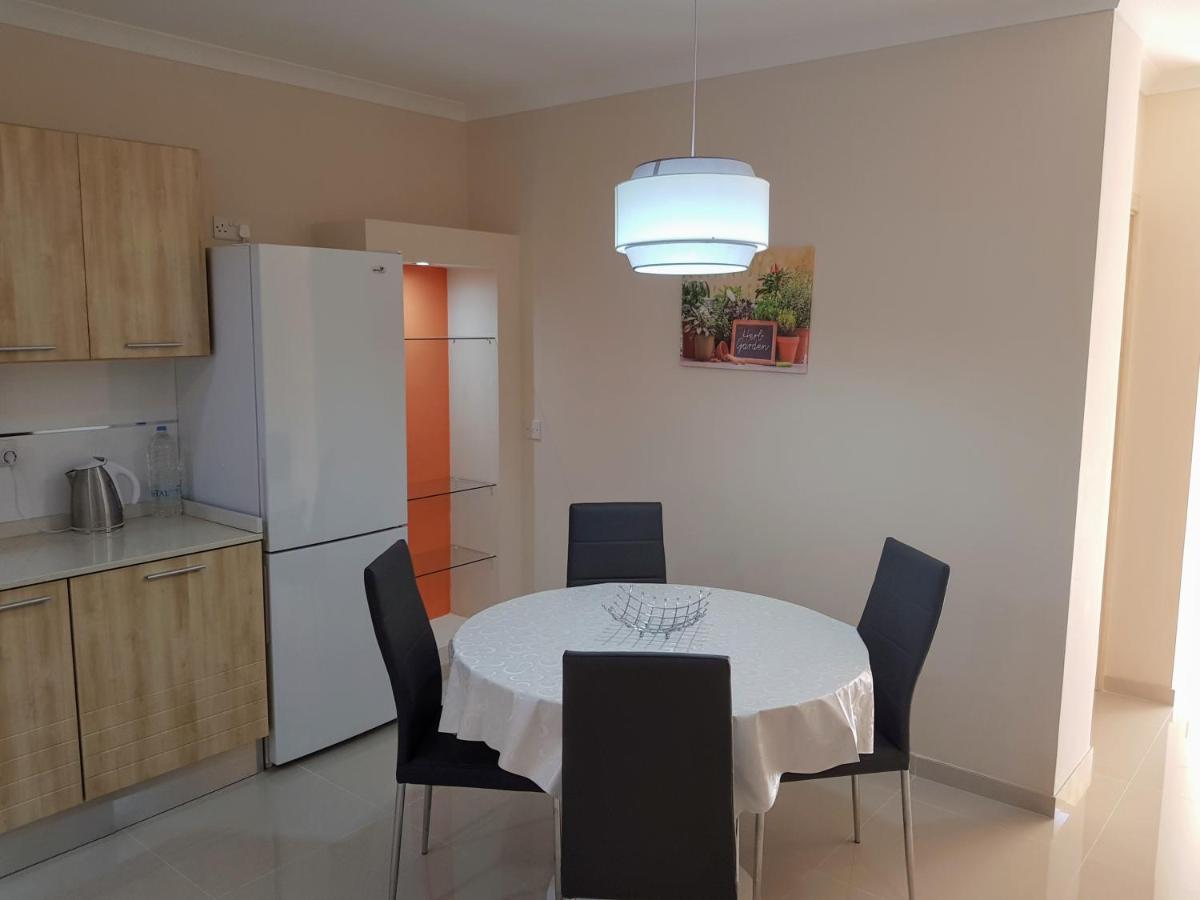 Charming Apartment-Wifi-Sleeps 5 Marsaskala Ngoại thất bức ảnh